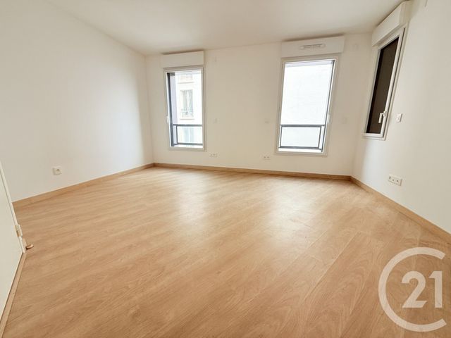 Appartement F4 &agrave; louer - 4 pi&egrave;ces - 75,43 m2 - La Plaine St Denis - 93 - ILE-DE-FRANCE