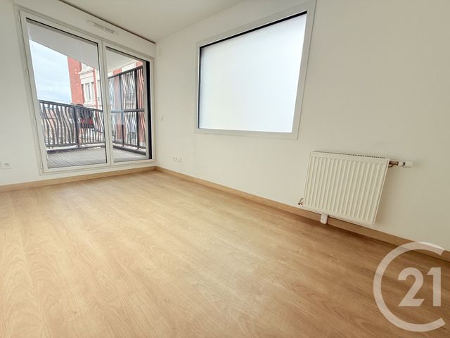 Appartement F4 &agrave; louer - 4 pi&egrave;ces - 75,43 m2 - La Plaine St Denis - 93 - ILE-DE-FRANCE
