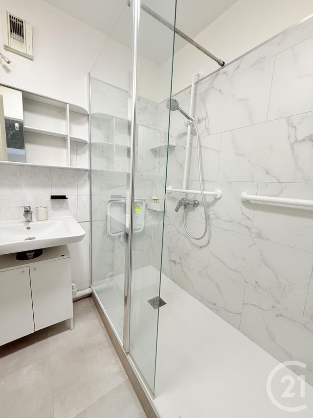 Appartement F2 &agrave; louer - 2 pi&egrave;ces - 45,96 m2 - La Plaine St Denis - 93 - ILE-DE-FRANCE