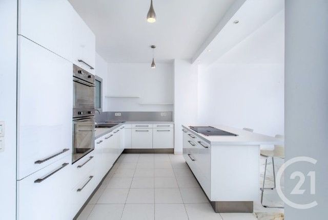 Appartement F4 à vendre - 4 pièces - 165 m2 - Villefranche Sur Mer - 06 - PROVENCE-ALPES-COTE-D-AZUR