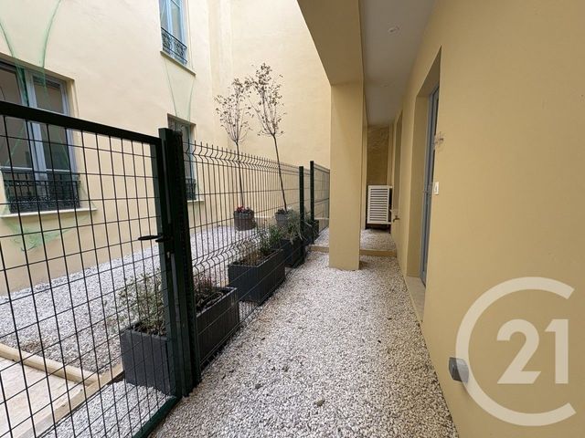 Appartement &agrave; louer - 2 pi&egrave;ces - 45,10 m2 - Nice - 06 - PROVENCE-ALPES-COTE-D-AZUR