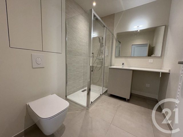 Appartement &agrave; louer - 2 pi&egrave;ces - 45,10 m2 - Nice - 06 - PROVENCE-ALPES-COTE-D-AZUR