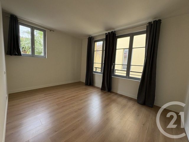 Appartement &agrave; louer - 2 pi&egrave;ces - 45,10 m2 - Nice - 06 - PROVENCE-ALPES-COTE-D-AZUR