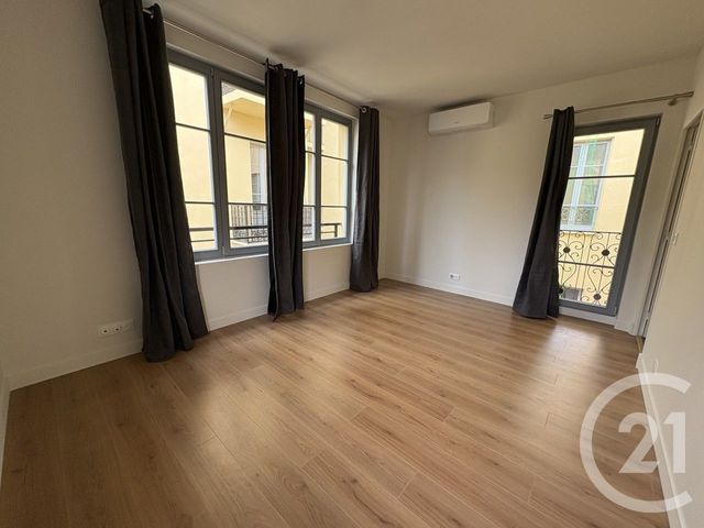 Appartement &agrave; louer - 2 pi&egrave;ces - 45,10 m2 - Nice - 06 - PROVENCE-ALPES-COTE-D-AZUR