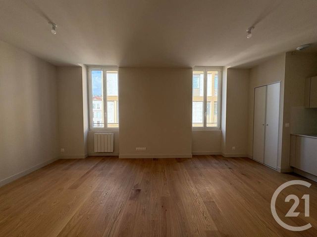 Appartement F2 &agrave; louer - 2 pi&egrave;ces - 38 m2 - Nice - 06 - PROVENCE-ALPES-COTE-D-AZUR