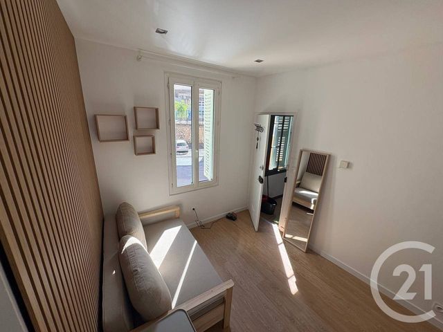 Appartement F1 &agrave; louer - 1 pi&egrave;ce - 18 m2 - Nice - 06 - PROVENCE-ALPES-COTE-D-AZUR