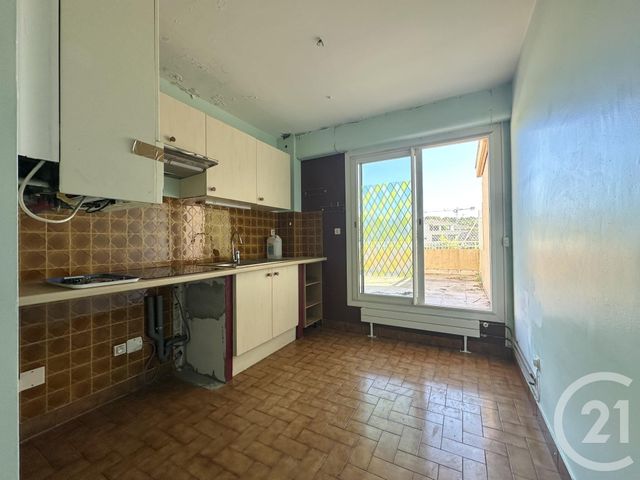 Appartement F3 à vendre - 3 pièces - 63 m2 - Sanary Sur Mer - 83 - PROVENCE-ALPES-COTE-D-AZUR