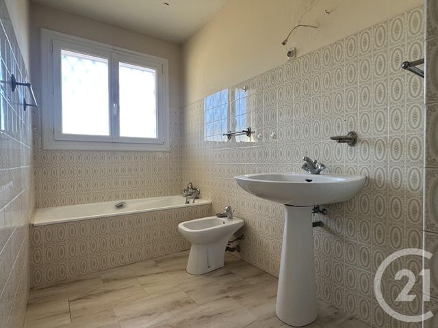 Appartement F3 à vendre - 3 pièces - 63 m2 - Sanary Sur Mer - 83 - PROVENCE-ALPES-COTE-D-AZUR