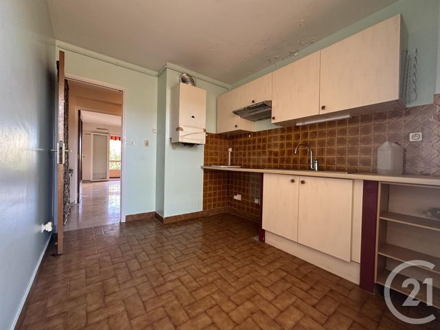 Appartement F3 à vendre - 3 pièces - 63 m2 - Sanary Sur Mer - 83 - PROVENCE-ALPES-COTE-D-AZUR