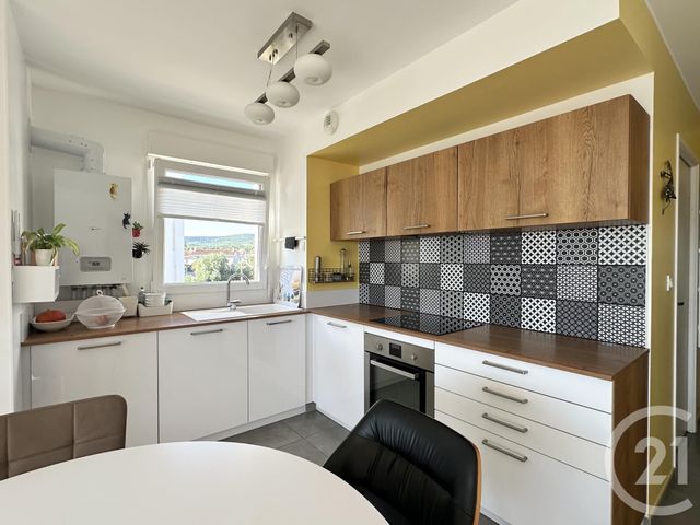 Appartement F4 à vendre - 4 pièces - 79 m2 - St Cyr Sur Mer - 83 - PROVENCE-ALPES-COTE-D-AZUR