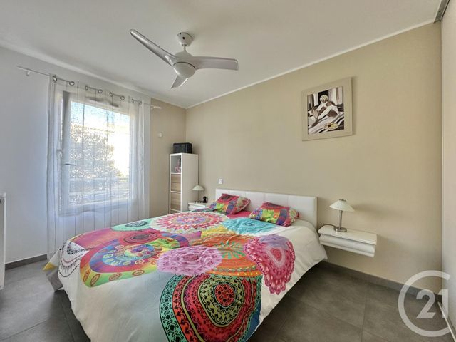 Appartement F4 à vendre - 4 pièces - 79 m2 - St Cyr Sur Mer - 83 - PROVENCE-ALPES-COTE-D-AZUR