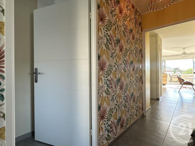 Appartement F4 à vendre - 4 pièces - 79 m2 - St Cyr Sur Mer - 83 - PROVENCE-ALPES-COTE-D-AZUR