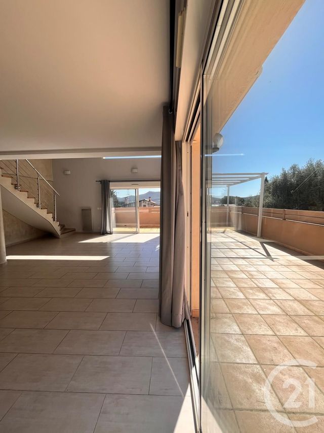 Appartement F4 &agrave; vendre - 5 pi&egrave;ces - 89 m2 - St Cyr Sur Mer - 83 - PROVENCE-ALPES-COTE-D-AZUR