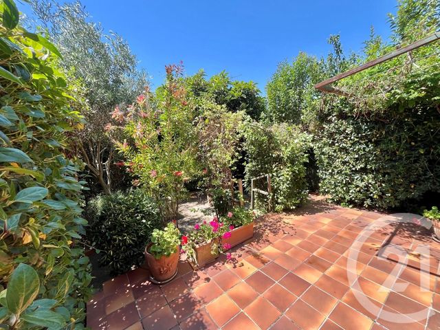 Appartement F3 &agrave; vendre - 3 pi&egrave;ces - 55,80 m2 - St Cyr Sur Mer - 83 - PROVENCE-ALPES-COTE-D-AZUR