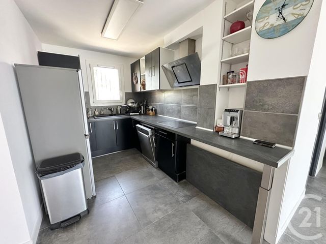 Appartement F4 &agrave; vendre - 4 pi&egrave;ces - 74 m2 - St Cyr Sur Mer - 83 - PROVENCE-ALPES-COTE-D-AZUR