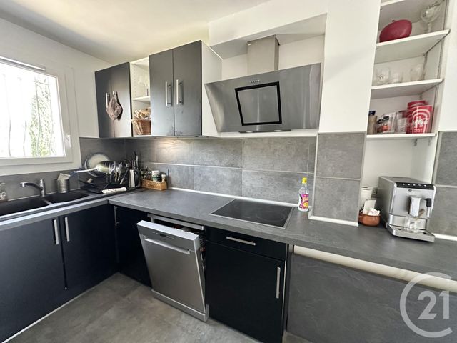 Appartement F4 &agrave; vendre - 4 pi&egrave;ces - 74 m2 - St Cyr Sur Mer - 83 - PROVENCE-ALPES-COTE-D-AZUR