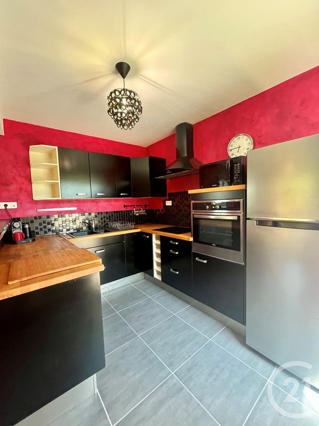 Appartement F3 &agrave; louer - 3 pi&egrave;ces - 55,98 m2 - Six Fours Les Plages - 83 - PROVENCE-ALPES-COTE-D-AZUR