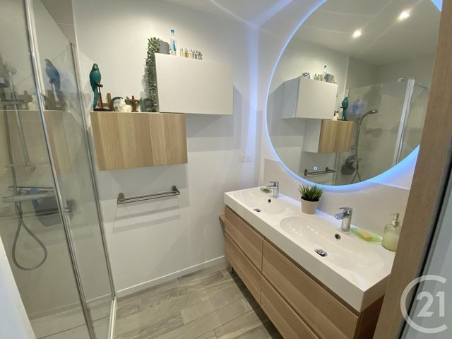 Appartement F3 &agrave; vendre - 3 pi&egrave;ces - 53,06 m2 - St Cyr Sur Mer - 83 - PROVENCE-ALPES-COTE-D-AZUR