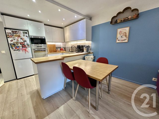 Appartement F3 &agrave; vendre - 3 pi&egrave;ces - 56 m2 - St Cyr Sur Mer - 83 - PROVENCE-ALPES-COTE-D-AZUR