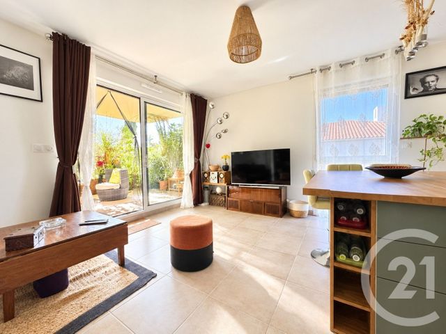 Appartement F3 &agrave; vendre - 3 pi&egrave;ces - 60 m2 - St Cyr Sur Mer - 83 - PROVENCE-ALPES-COTE-D-AZUR
