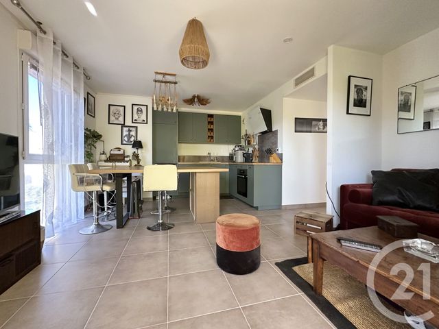 Appartement F3 &agrave; vendre - 3 pi&egrave;ces - 60 m2 - St Cyr Sur Mer - 83 - PROVENCE-ALPES-COTE-D-AZUR