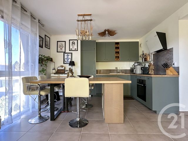 Appartement F3 &agrave; vendre - 3 pi&egrave;ces - 60 m2 - St Cyr Sur Mer - 83 - PROVENCE-ALPES-COTE-D-AZUR