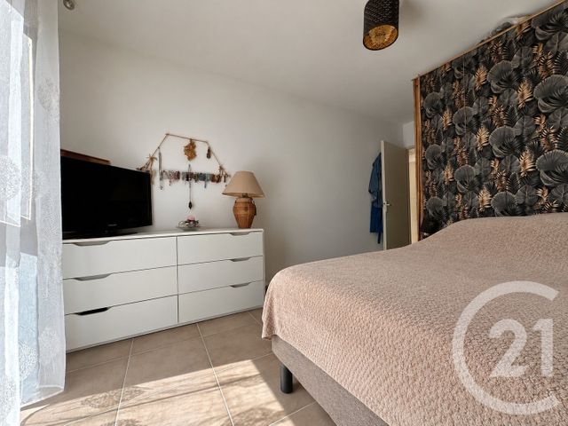 Appartement F3 &agrave; vendre - 3 pi&egrave;ces - 60 m2 - St Cyr Sur Mer - 83 - PROVENCE-ALPES-COTE-D-AZUR
