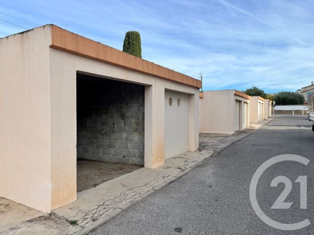 parking - ST CYR SUR MER - 83