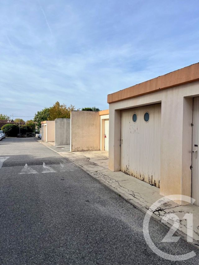 Parking &agrave; vendre - 16,39 m2 - St Cyr Sur Mer - 83 - PROVENCE-ALPES-COTE-D-AZUR