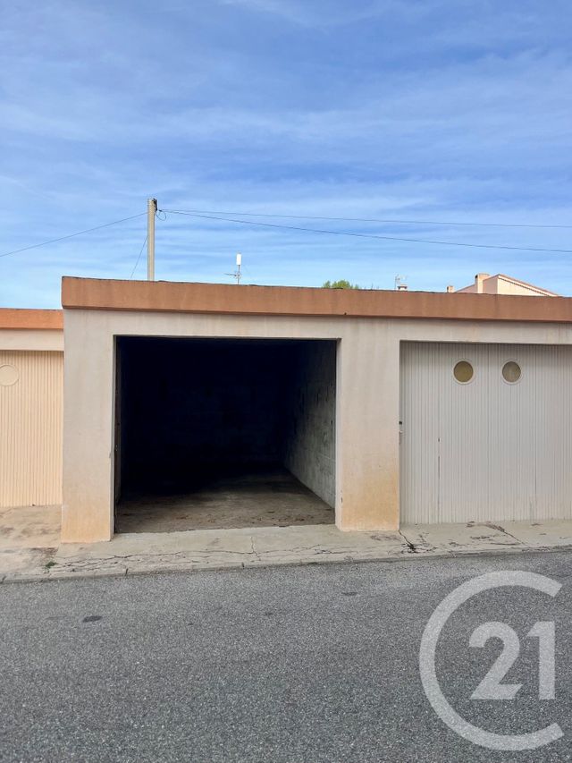 Parking &agrave; vendre - 16,39 m2 - St Cyr Sur Mer - 83 - PROVENCE-ALPES-COTE-D-AZUR