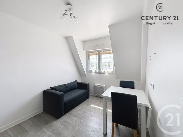 Appartement F2 &agrave; louer - 2 pi&egrave;ces - 27 m2 - Villers Sur Mer - 14 - BASSE-NORMANDIE