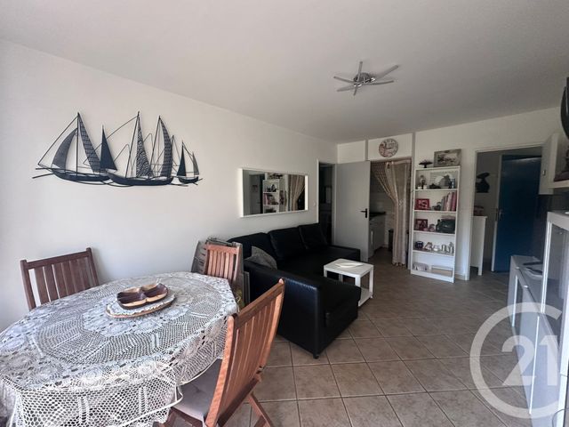 Appartement T2 &agrave; louer - 2 pi&egrave;ces - 36 m2 - Villers Sur Mer - 14 - BASSE-NORMANDIE