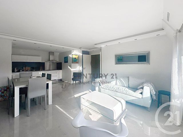 Appartement &agrave; louer - 2 pi&egrave;ces - 55 m2 - Deauville - 14 - BASSE-NORMANDIE