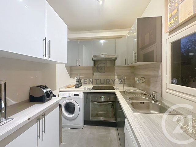 Appartement &agrave; louer - 5 pi&egrave;ces - 70 m2 - Tourgeville - 14 - BASSE-NORMANDIE