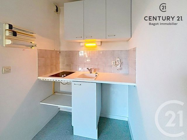 Appartement F2 &agrave; louer - 2 pi&egrave;ces - 30 m2 - Villers Sur Mer - 14 - BASSE-NORMANDIE