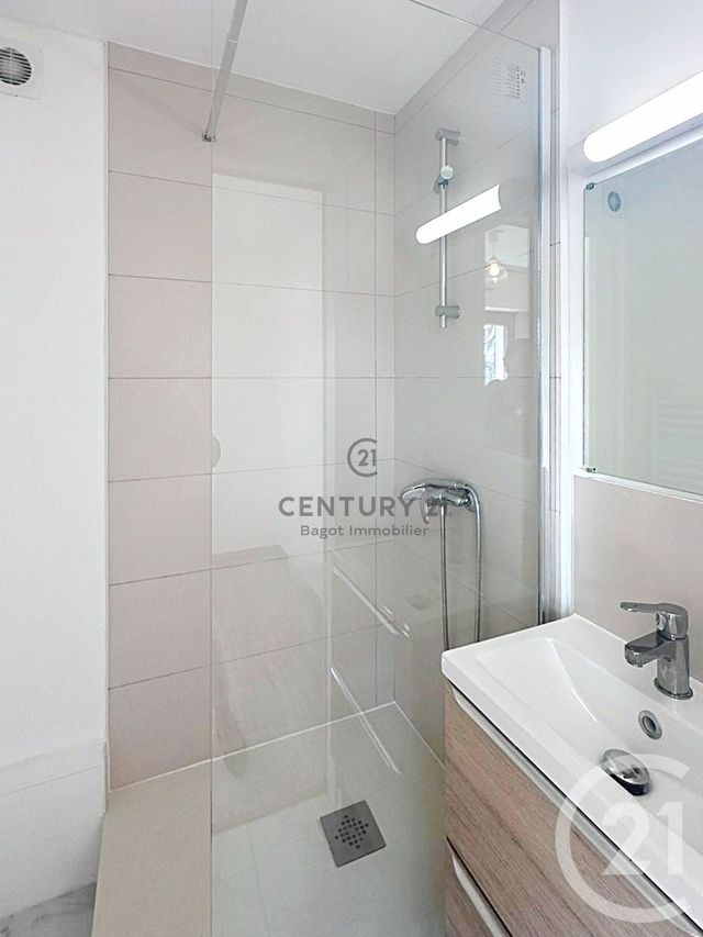 Appartement F2 &agrave; louer - 2 pi&egrave;ces - 24,87 m2 - Villers Sur Mer - 14 - BASSE-NORMANDIE