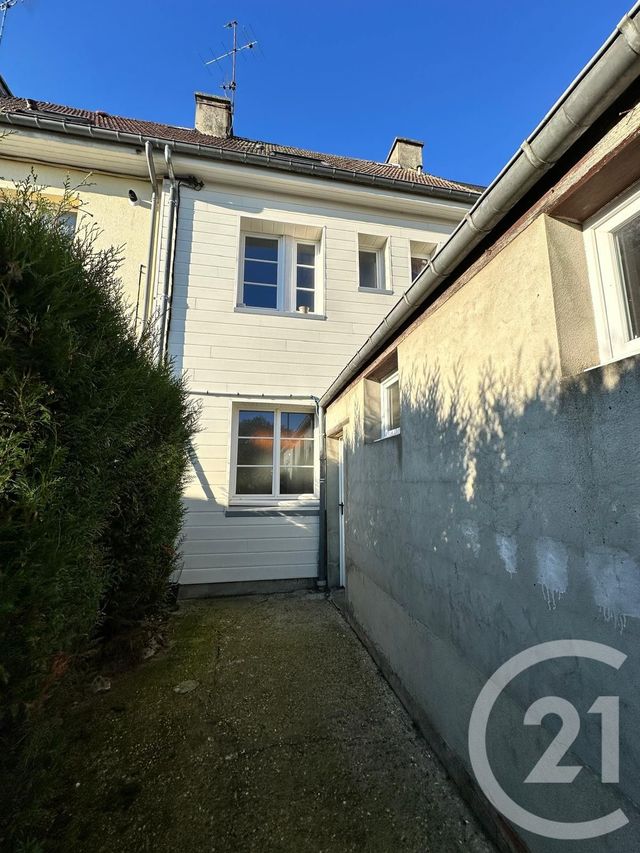 Appartement F4 &agrave; louer - 4 pi&egrave;ces - 65 m2 - Pont L Eveque - 14 - BASSE-NORMANDIE