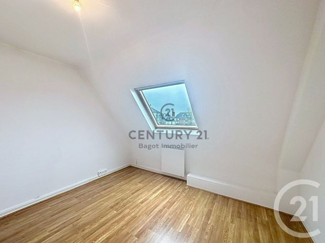 Appartement F4 &agrave; louer - 4 pi&egrave;ces - 65 m2 - Pont L Eveque - 14 - BASSE-NORMANDIE