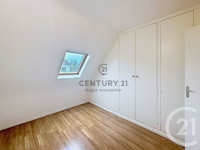 Appartement F4 &agrave; louer - 4 pi&egrave;ces - 65 m2 - Pont L Eveque - 14 - BASSE-NORMANDIE