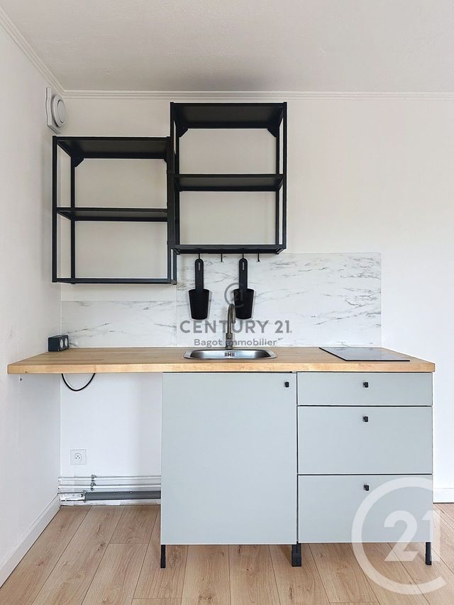 Appartement Studio &agrave; louer - 1 pi&egrave;ce - 24 m2 - Varaville - 14 - BASSE-NORMANDIE