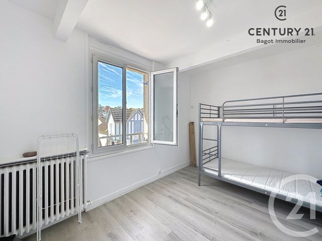 Appartement F3 bis &agrave; louer - 3 pi&egrave;ces - 68 m2 - Villers Sur Mer - 14 - BASSE-NORMANDIE