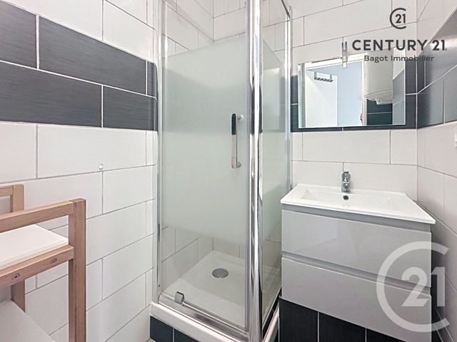 Appartement F2 &agrave; louer - 2 pi&egrave;ces - 24,55 m2 - Villers Sur Mer - 14 - BASSE-NORMANDIE