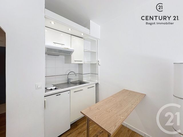 Appartement Studio &agrave; louer - 1 pi&egrave;ce - 19,20 m2 - Villers Sur Mer - 14 - BASSE-NORMANDIE