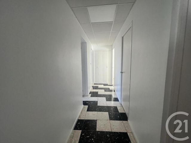 Bureaux à louer - 10.21 m2 - 09 - Ariege