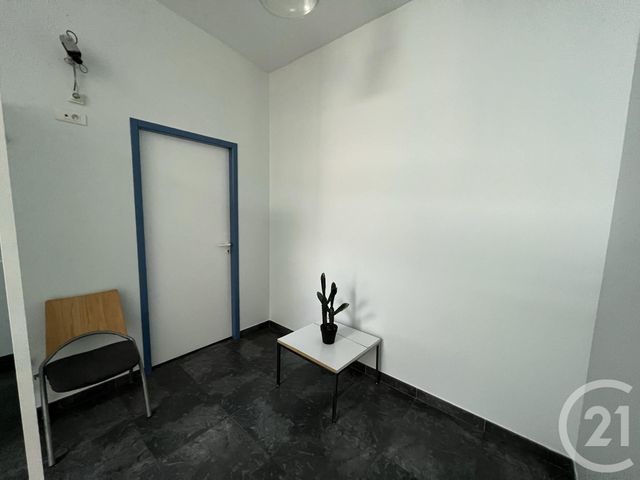 Appartement Local à louer - 1 pièce - 52 m2 - Foix - 09 - MIDI-PYRENEES