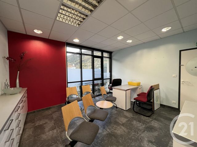 Appartement Local à louer - 1 pièce - 52 m2 - Foix - 09 - MIDI-PYRENEES