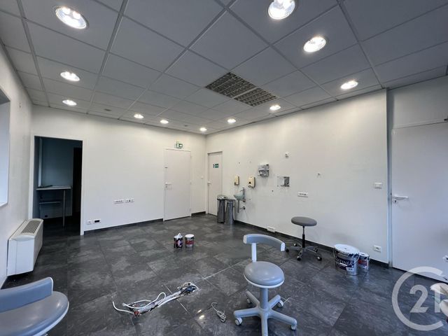 Appartement Local à louer - 1 pièce - 52 m2 - Foix - 09 - MIDI-PYRENEES