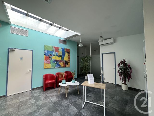 Appartement Local à louer - 1 pièce - 52 m2 - Foix - 09 - MIDI-PYRENEES