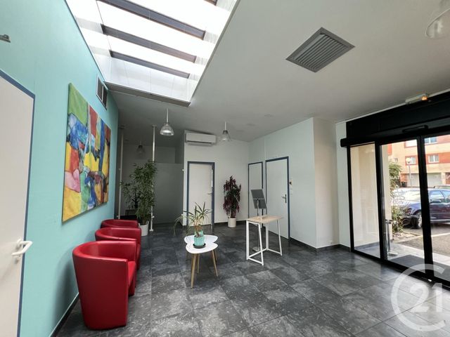 Appartement Local à louer - 1 pièce - 52 m2 - Foix - 09 - MIDI-PYRENEES