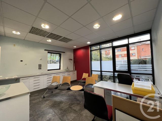 Appartement Local à louer - 1 pièce - 52 m2 - Foix - 09 - MIDI-PYRENEES